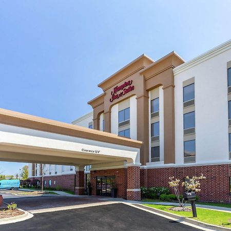 Hampton Inn & Suites Chicago - Либертивилл Экстерьер фото