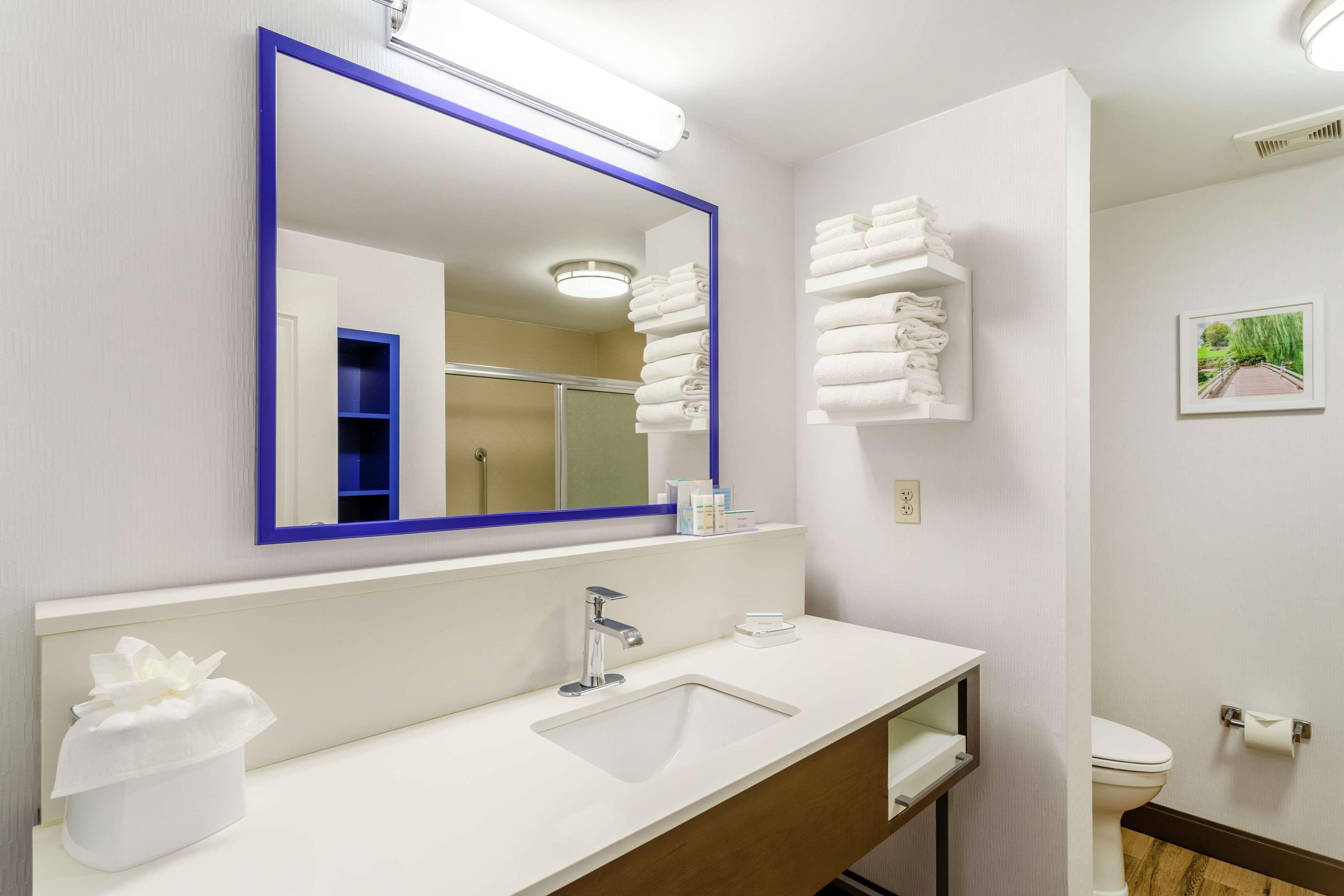Hampton Inn & Suites Chicago - Либертивилл Экстерьер фото