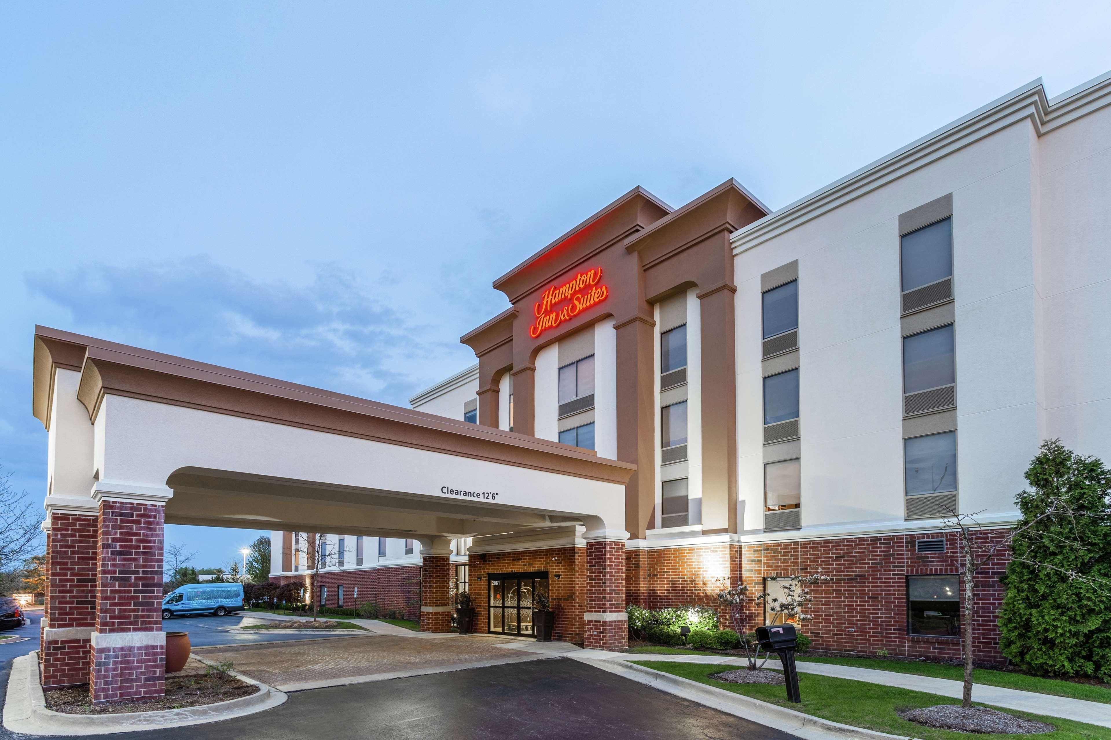 Hampton Inn & Suites Chicago - Либертивилл Экстерьер фото