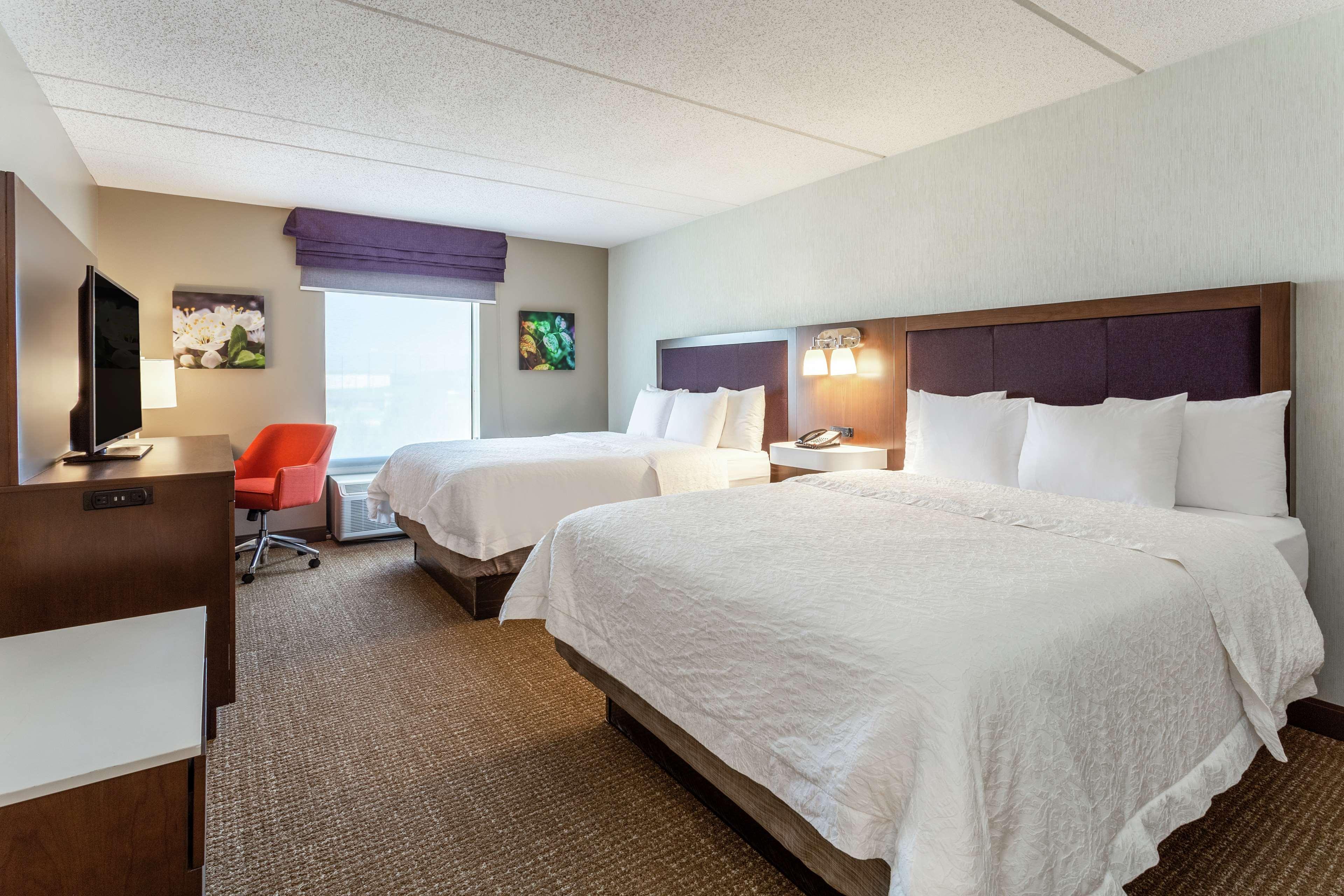 Hampton Inn & Suites Chicago - Либертивилл Экстерьер фото