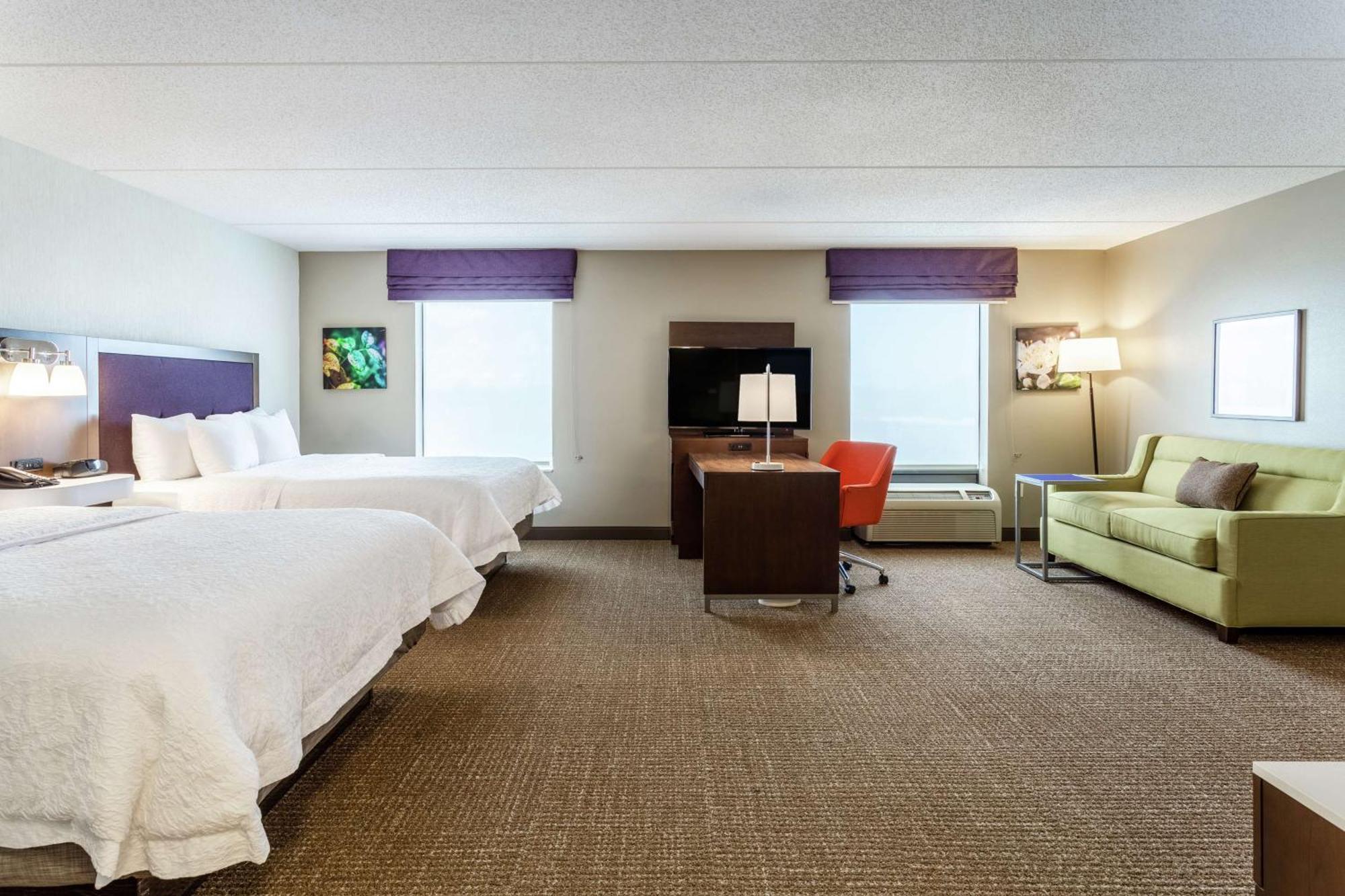 Hampton Inn & Suites Chicago - Либертивилл Экстерьер фото