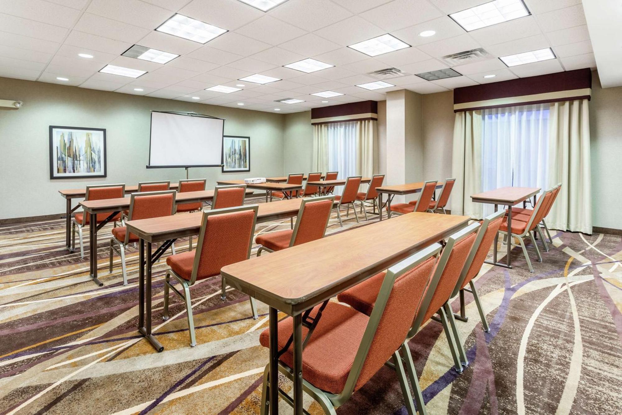 Hampton Inn & Suites Chicago - Либертивилл Экстерьер фото