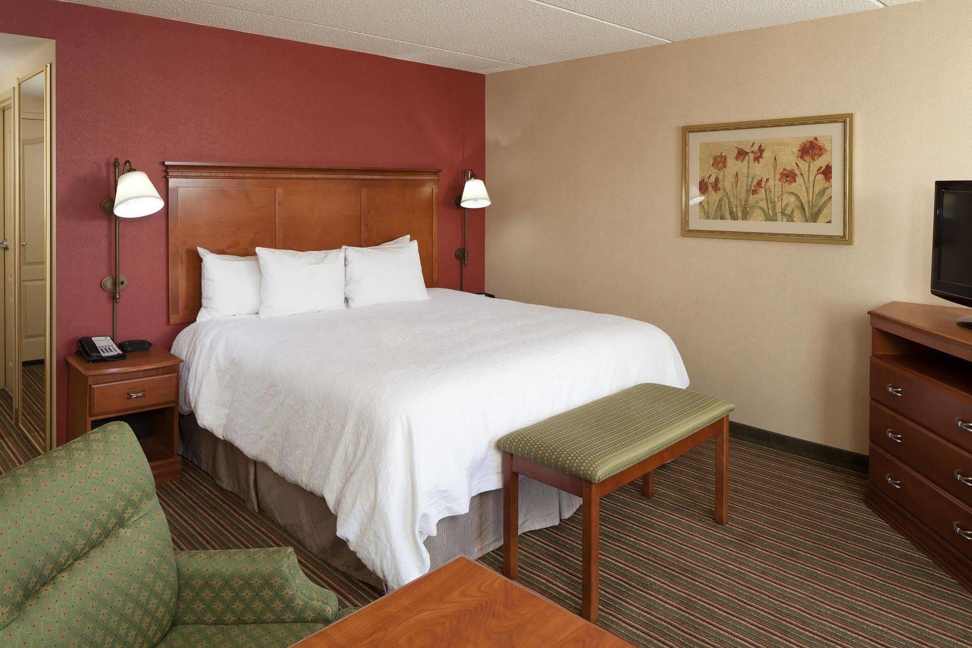 Hampton Inn & Suites Chicago - Либертивилл Экстерьер фото