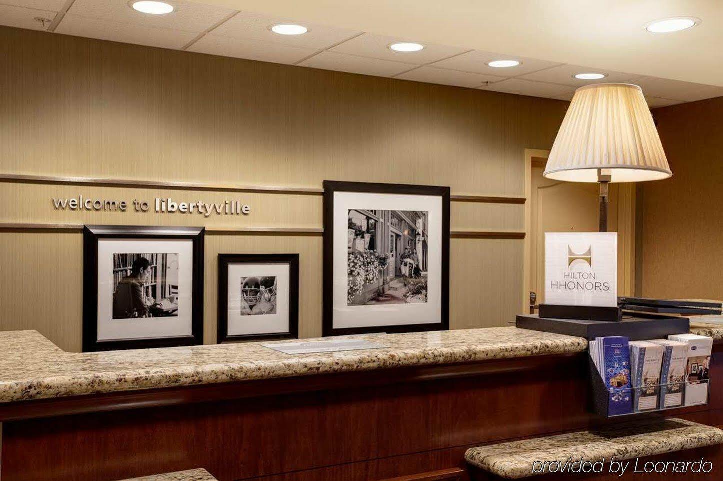 Hampton Inn & Suites Chicago - Либертивилл Экстерьер фото