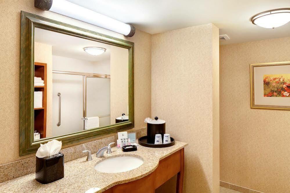 Hampton Inn & Suites Chicago - Либертивилл Экстерьер фото