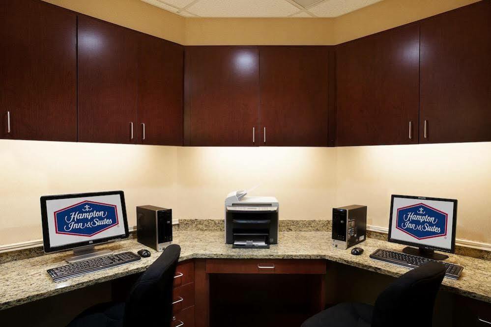 Hampton Inn & Suites Chicago - Либертивилл Экстерьер фото